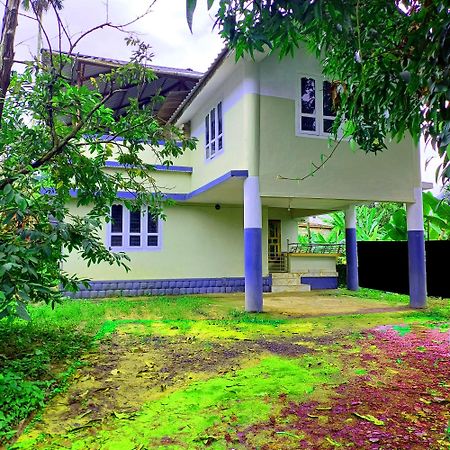 Empire Homestay 卡尔佩特塔 外观 照片